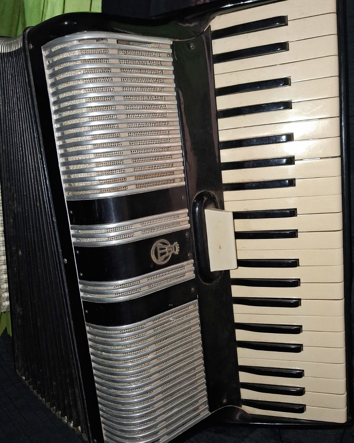 Crown 120 Bass Accordion